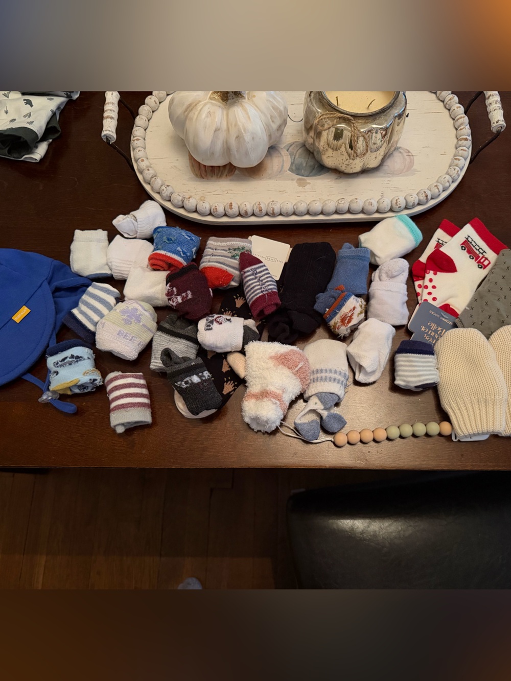 Assorted baby Socks and Mittens Set - Mixed Colors